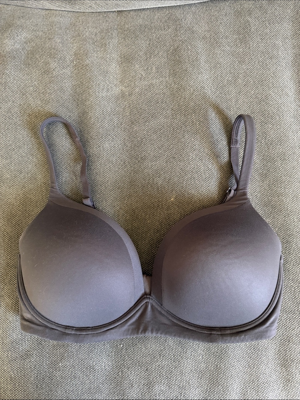 Victoria's Secret Smooth Charcoal T-Shirt Bra. Sz 34D